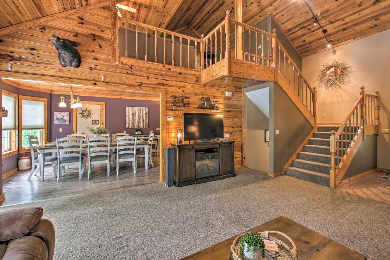 Lakeside Hot Springs Retreat With Kayaks And Boat Dock Hot Springs Village Екстериор снимка